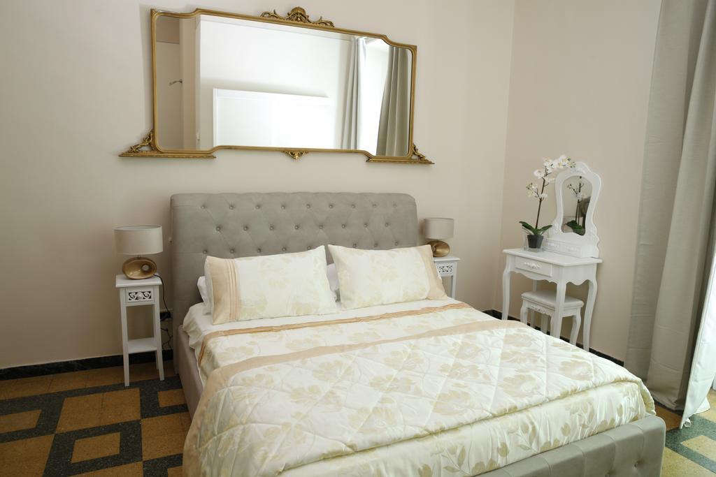 לינה וארוחת בוקר Lucca Relais חדר תמונה